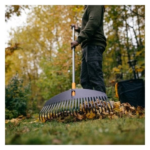 Grabie do liści XL Ergonomic 1076976 Fiskars4