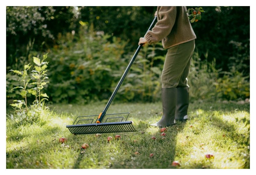 Grabie do trawnika metalowe OneClick 1080680 Fiskars99