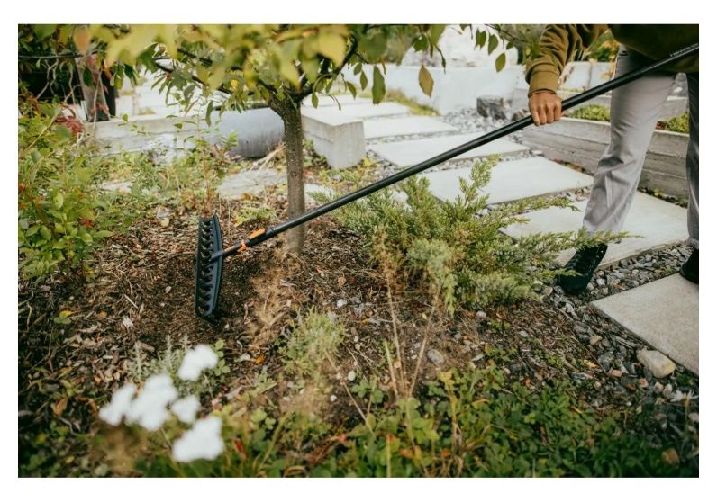 Grabie uniwersalne OneClick 1080674 Fiskars99