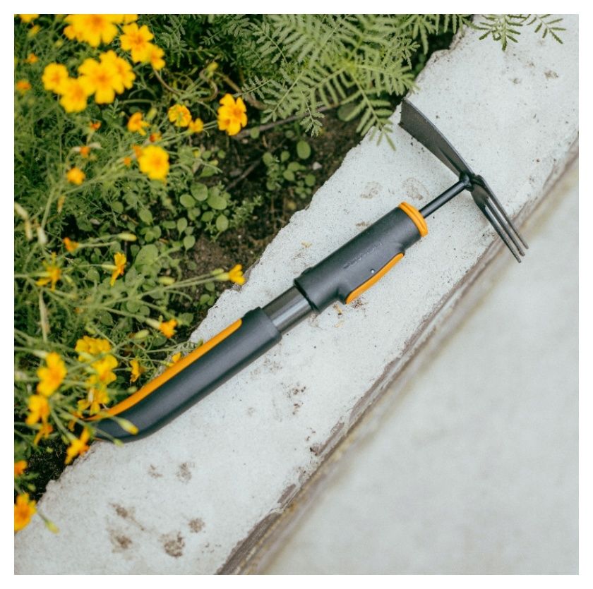 Motyczka z widełkami OneClick 1080695 Fiskars88