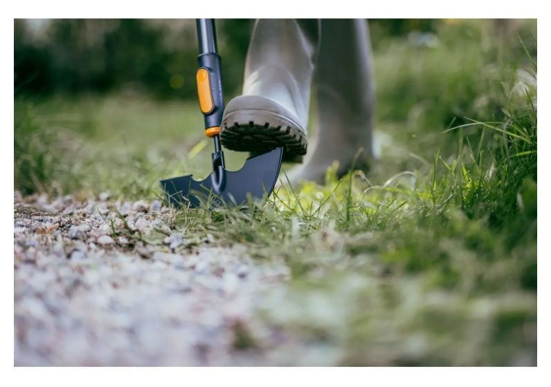 Nóż do trawy, darni OneClick 1080689 Fiskars111