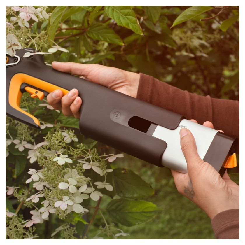 Sekator elektryczny akumulatorowy L 12V 4Ah 1082298 Fiskars7