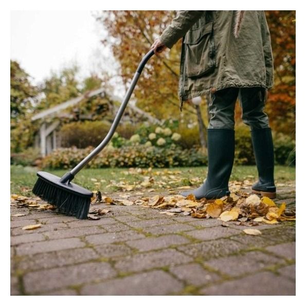 Szczotka uniwersalna z wygiętym trzonkiem Ergonomic 1077114 Fiskars4